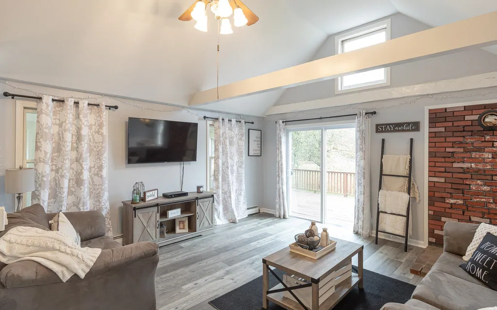 13 Russell Road Langdon NH 03602
