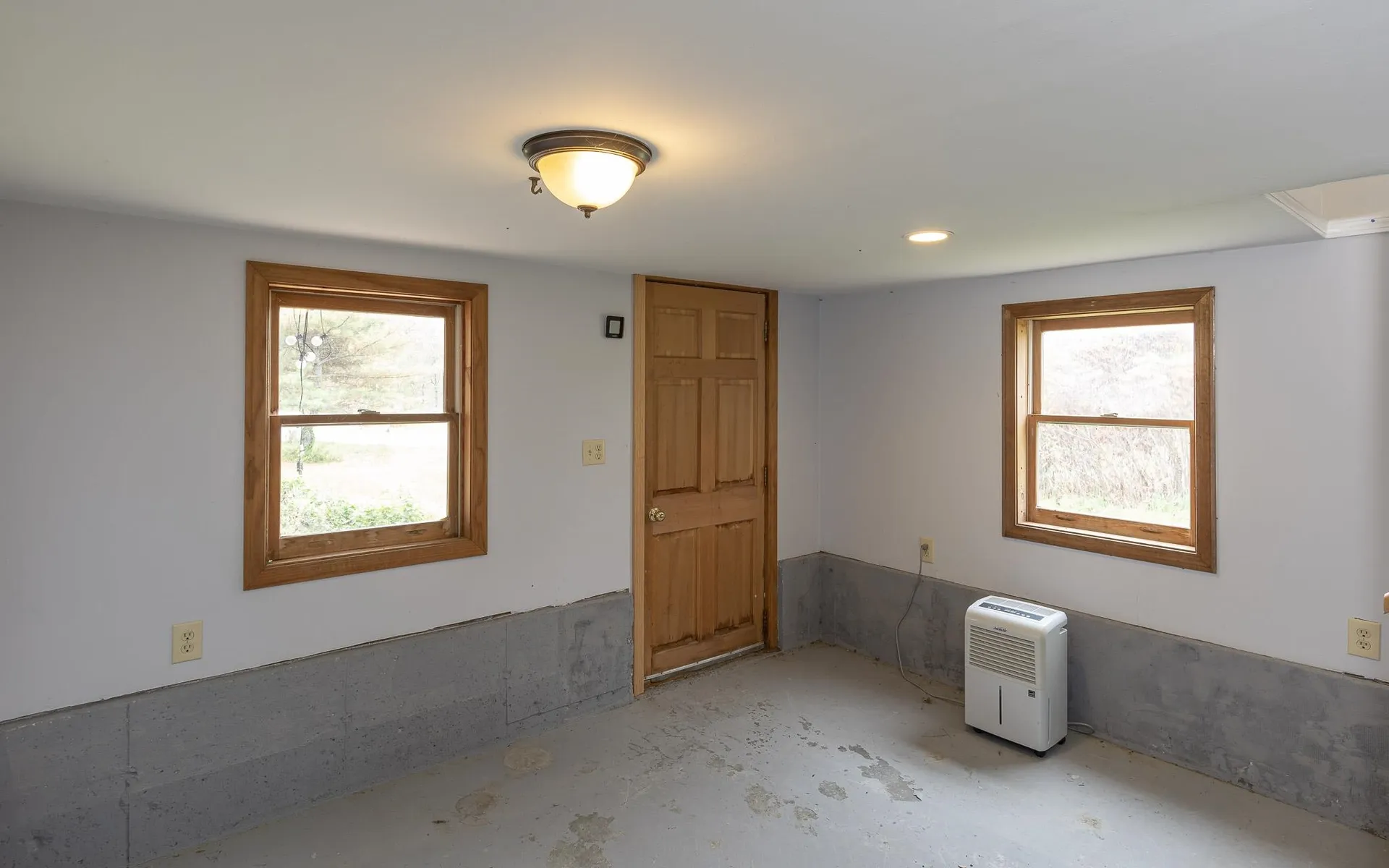 13 Russell Road Langdon NH 03602