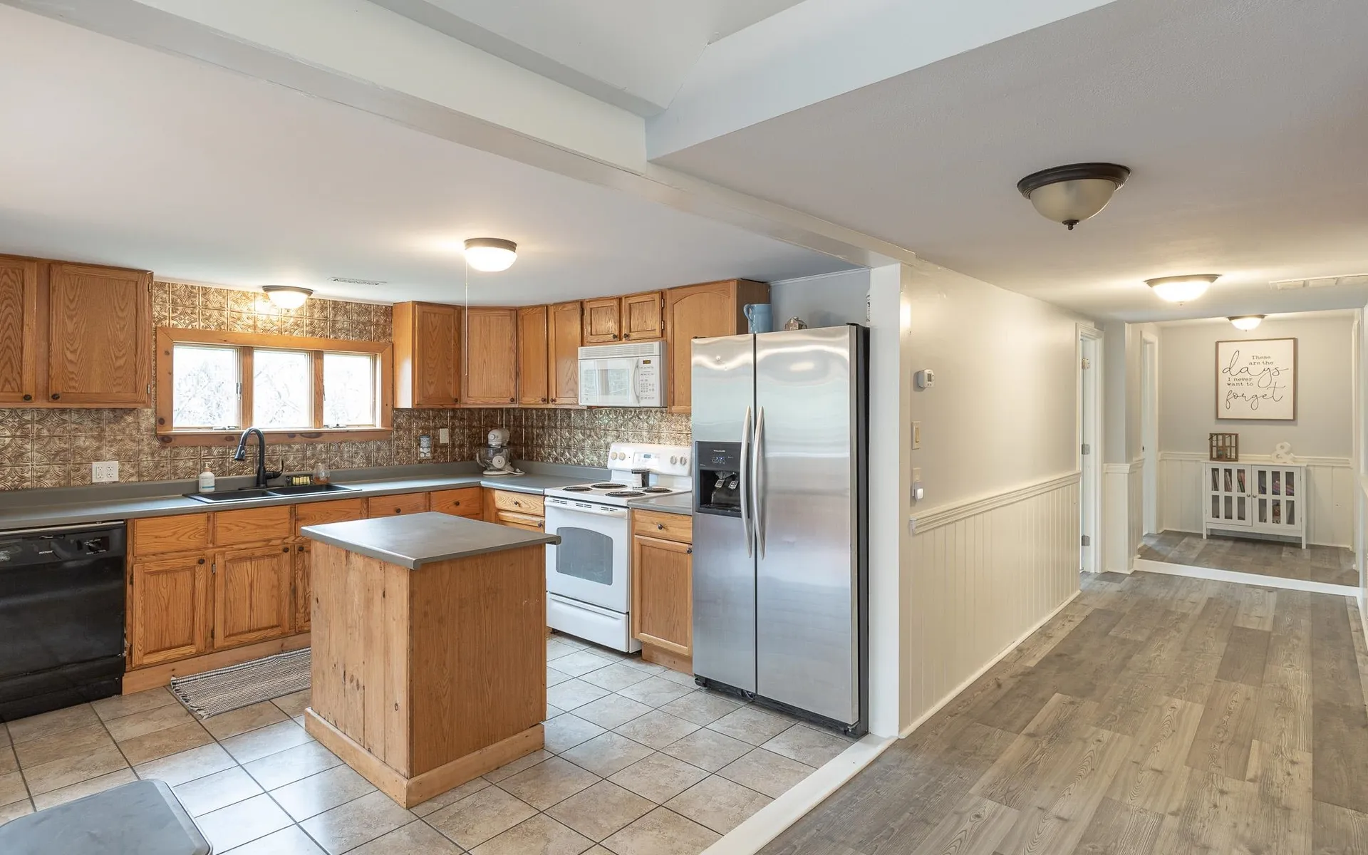 13 Russell Road Langdon NH 03602