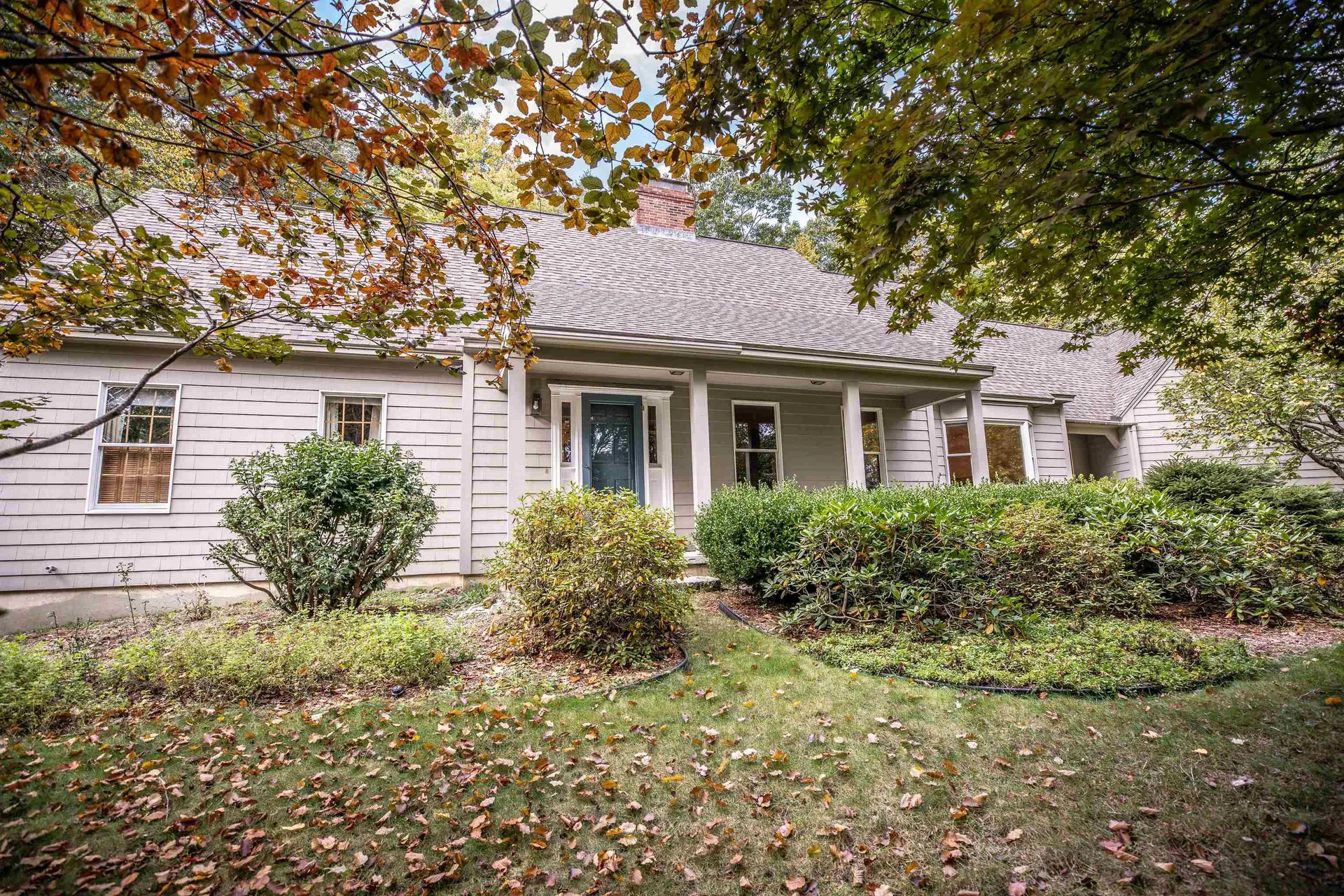 16 Nathaniel Drive Amherst NH 03031