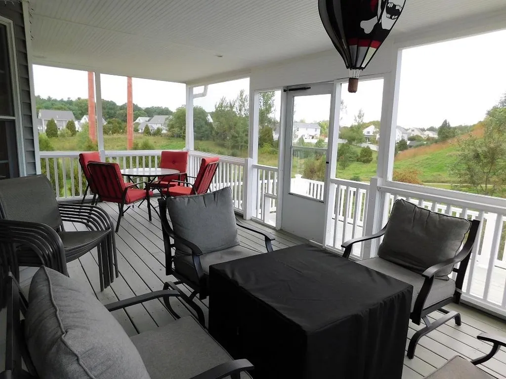 24 Benjamin Way Dover NH 03820