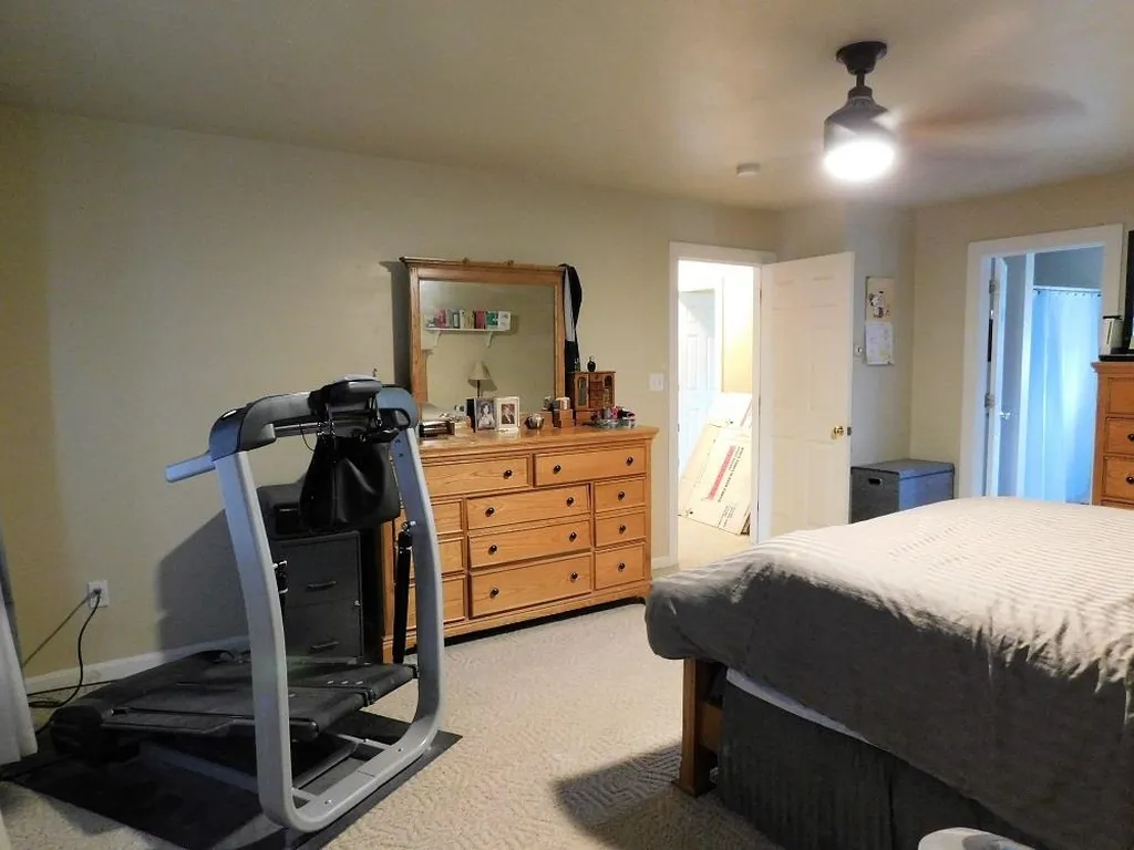 24 Benjamin Way Dover NH 03820