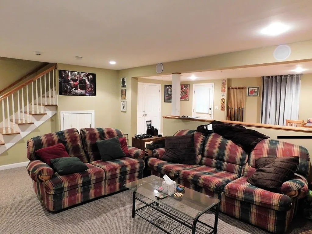 24 Benjamin Way Dover NH 03820