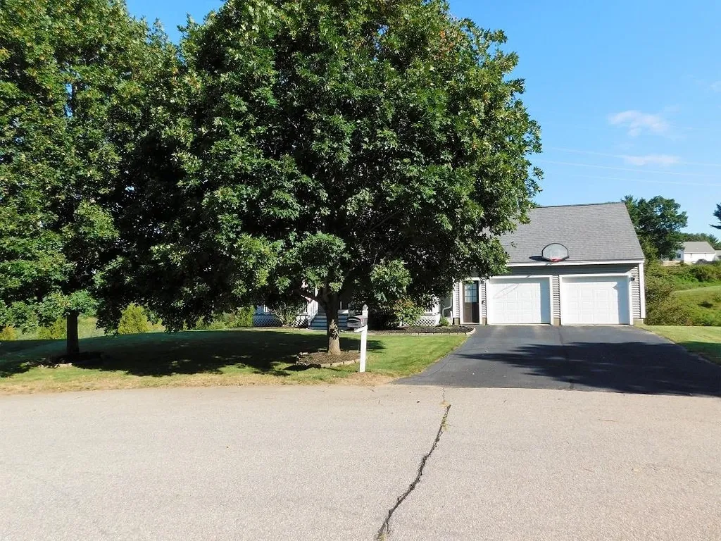 24 Benjamin Way Dover NH 03820