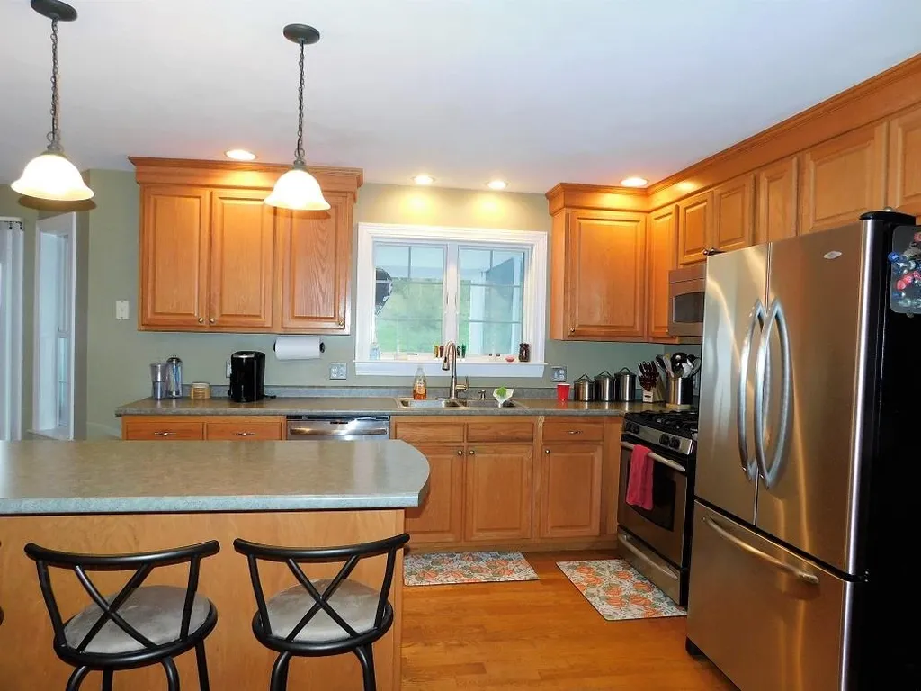 24 Benjamin Way Dover NH 03820