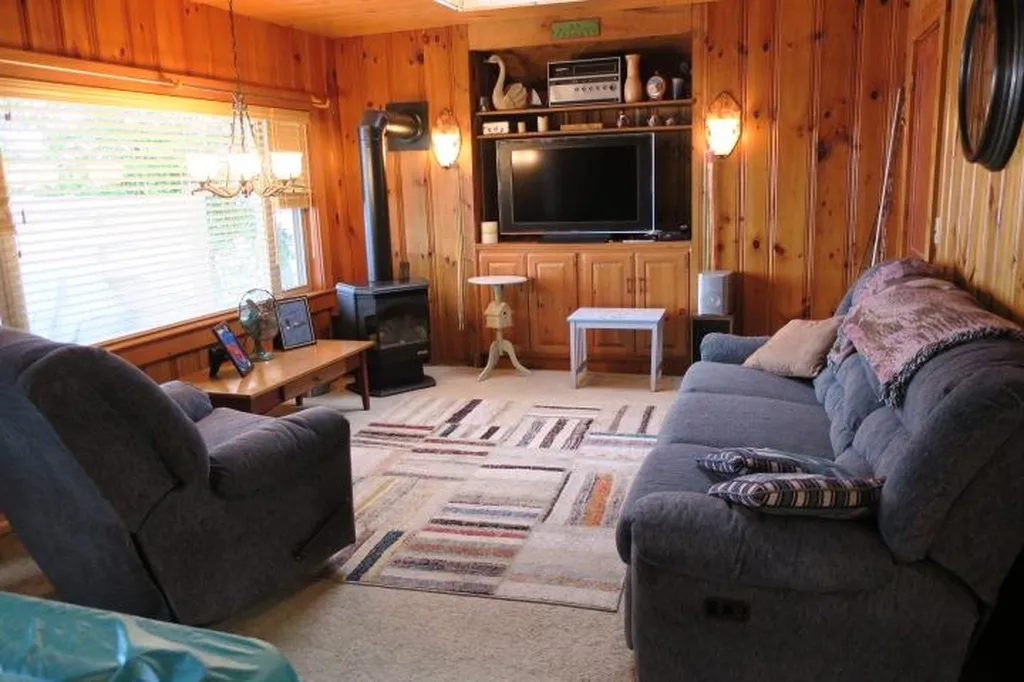6 Scott Lane Deerfield NH 03037