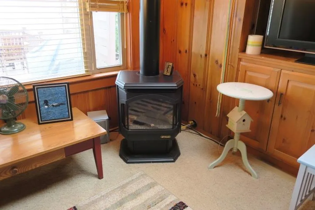 6 Scott Lane Deerfield NH 03037