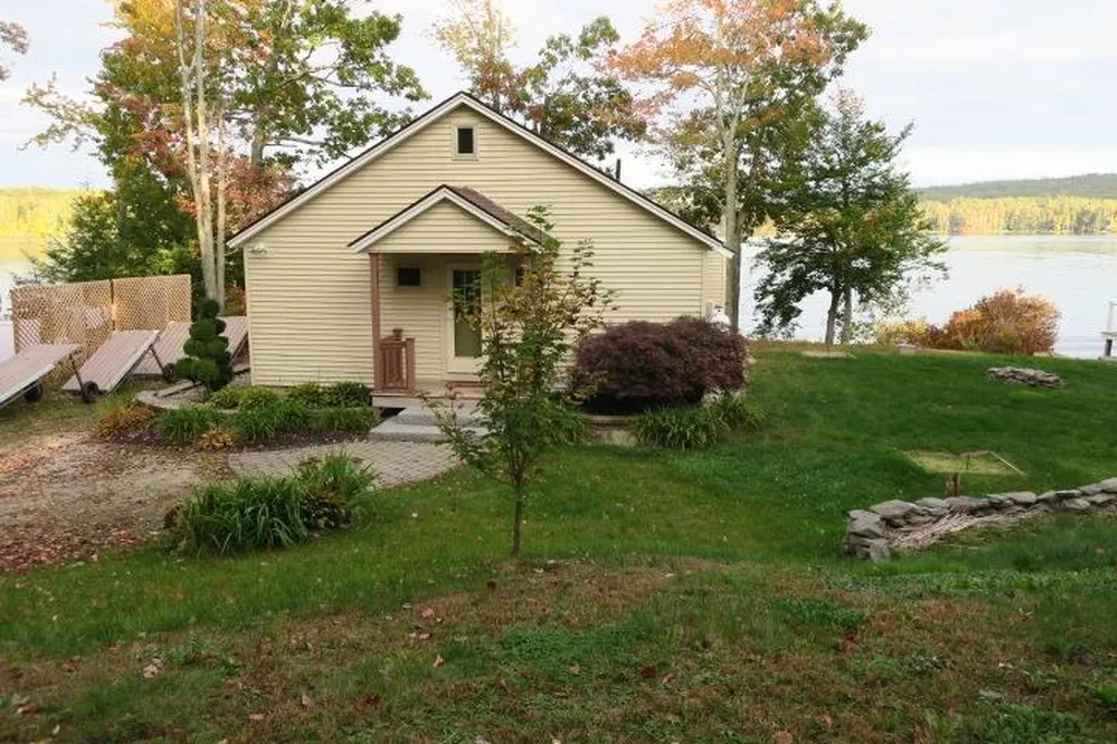 6 Scott Lane Deerfield NH 03037