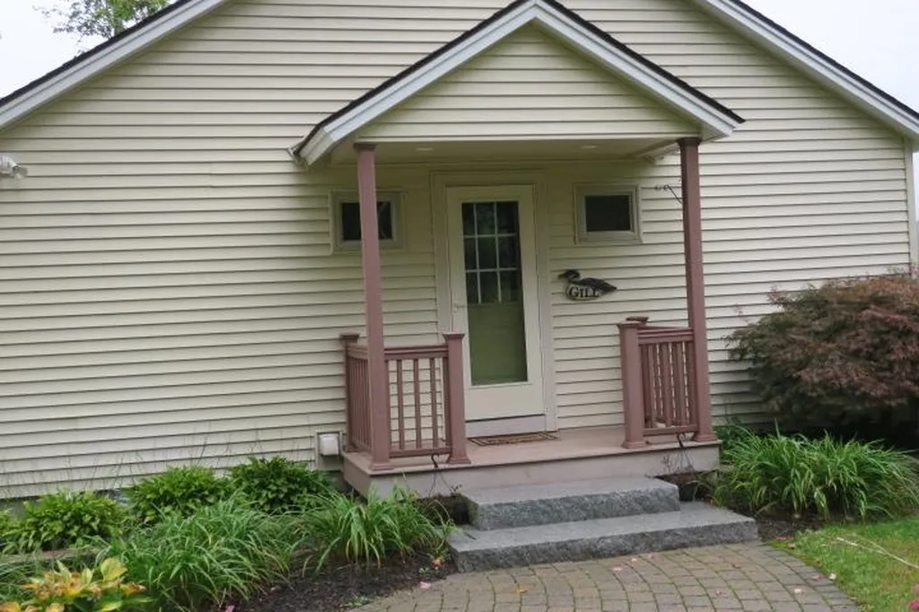 6 Scott Lane Deerfield NH 03037