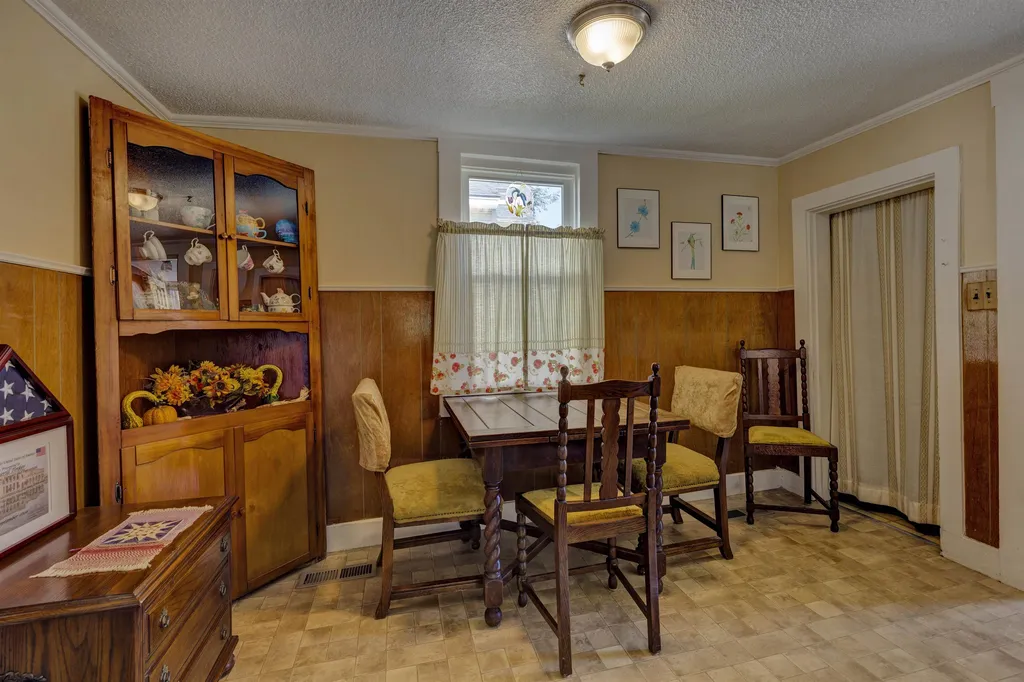 6 College Avenue Lebanon NH 03766