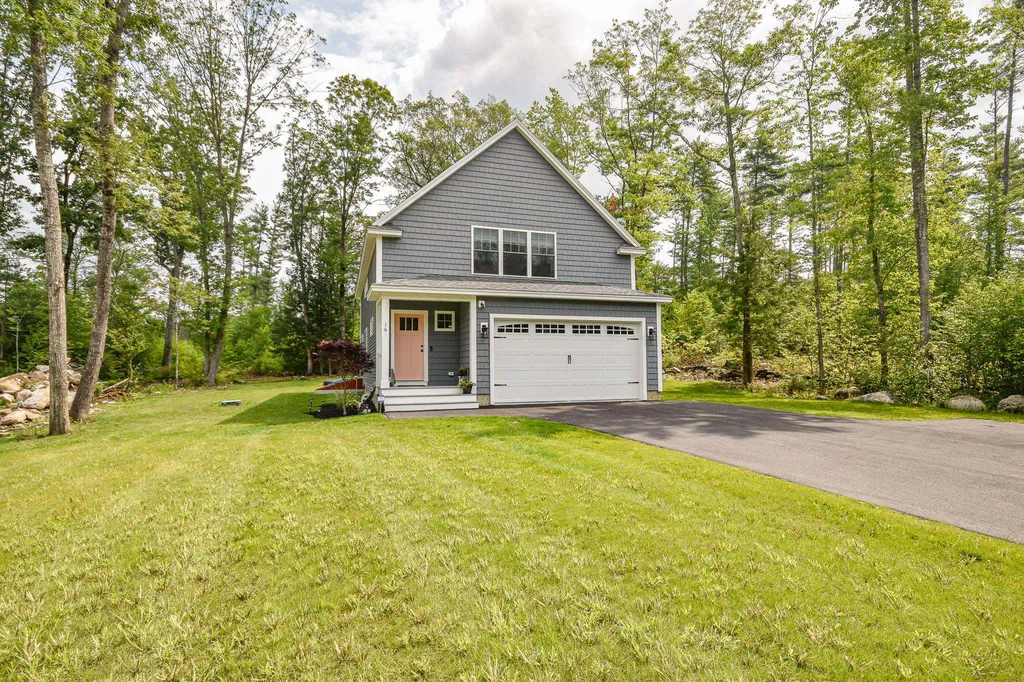 16 Meetinghouse Road Barrington NH 03825