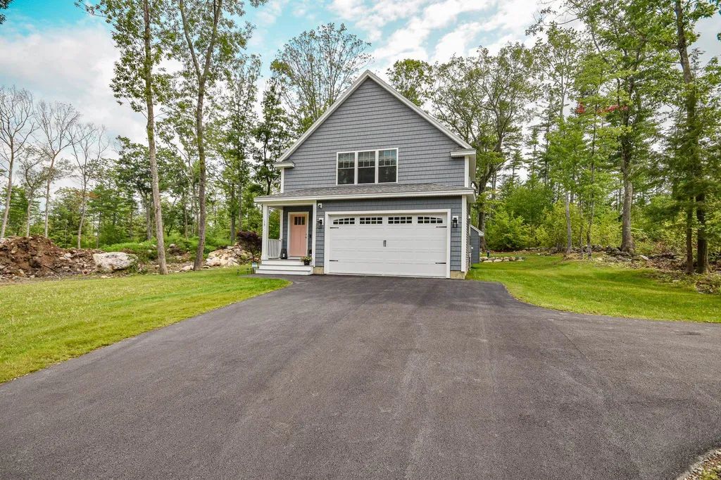 16 Meetinghouse Road Barrington NH 03825