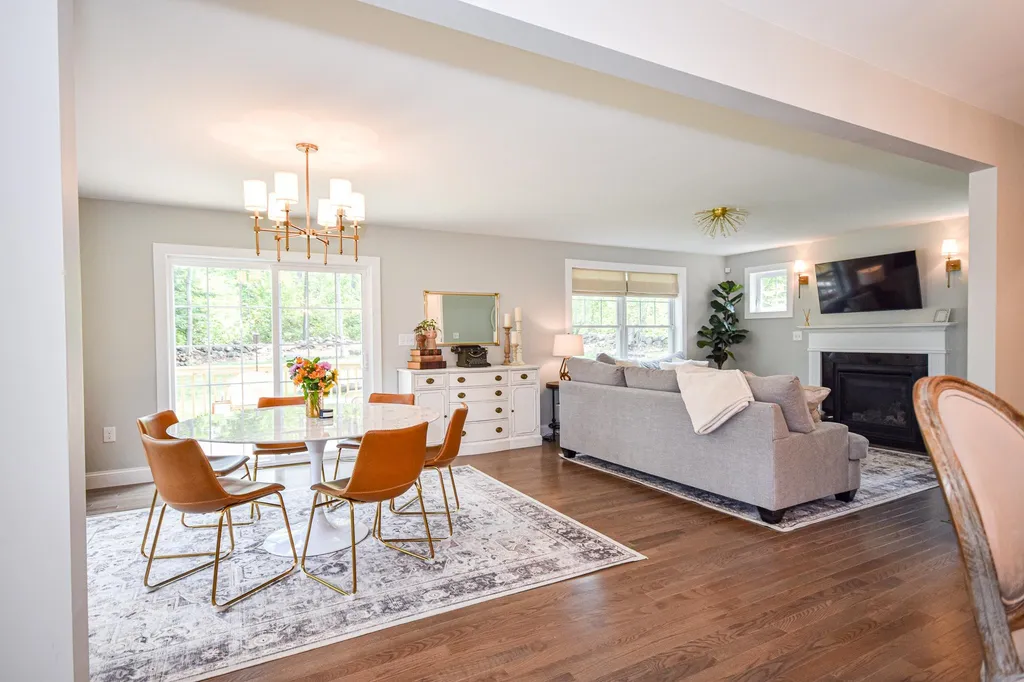16 Meetinghouse Road Barrington NH 03825