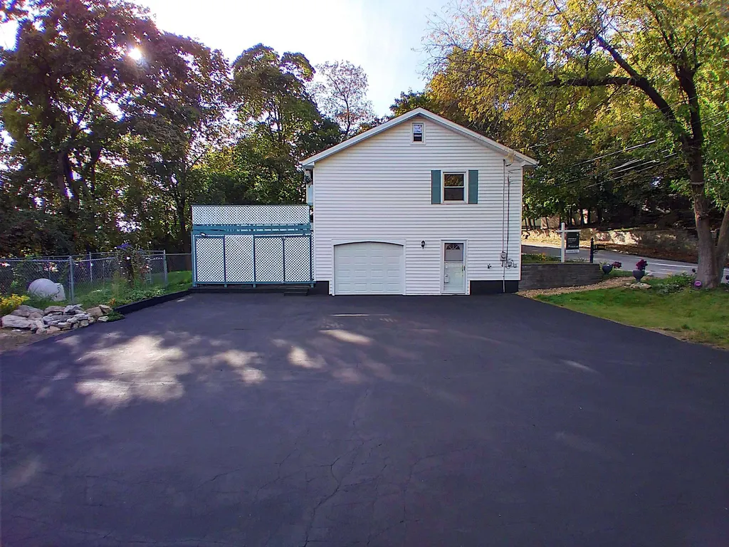 32 Maplehurst Avenue Manchester NH 03104