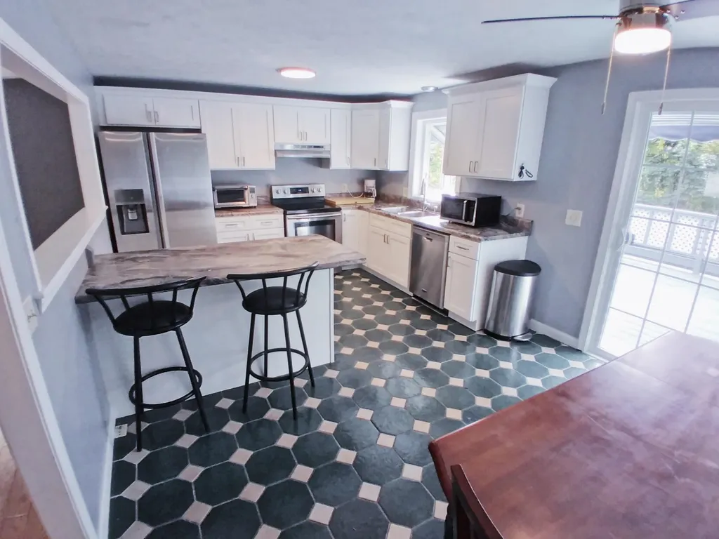 32 Maplehurst Avenue Manchester NH 03104