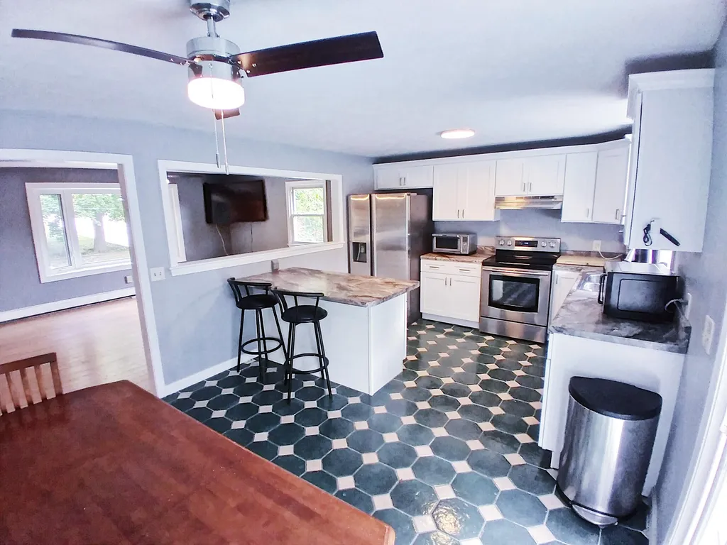 32 Maplehurst Avenue Manchester NH 03104