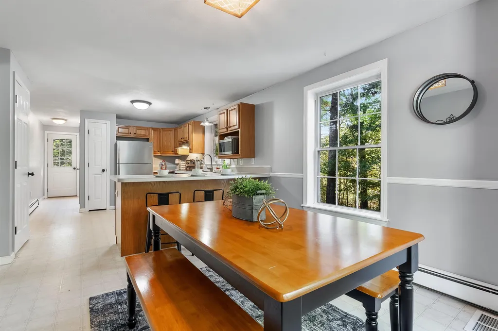 8 Kelley Road Kingston NH 03848