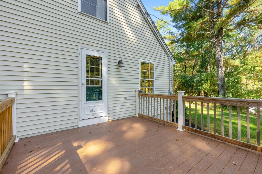 8 Kelley Road Kingston NH 03848