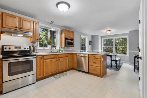 8 Kelley Road Kingston NH 03848