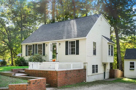 8 Kelley Road Kingston NH 03848