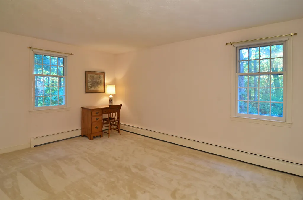 21 Oriole Drive Bedford NH 03110