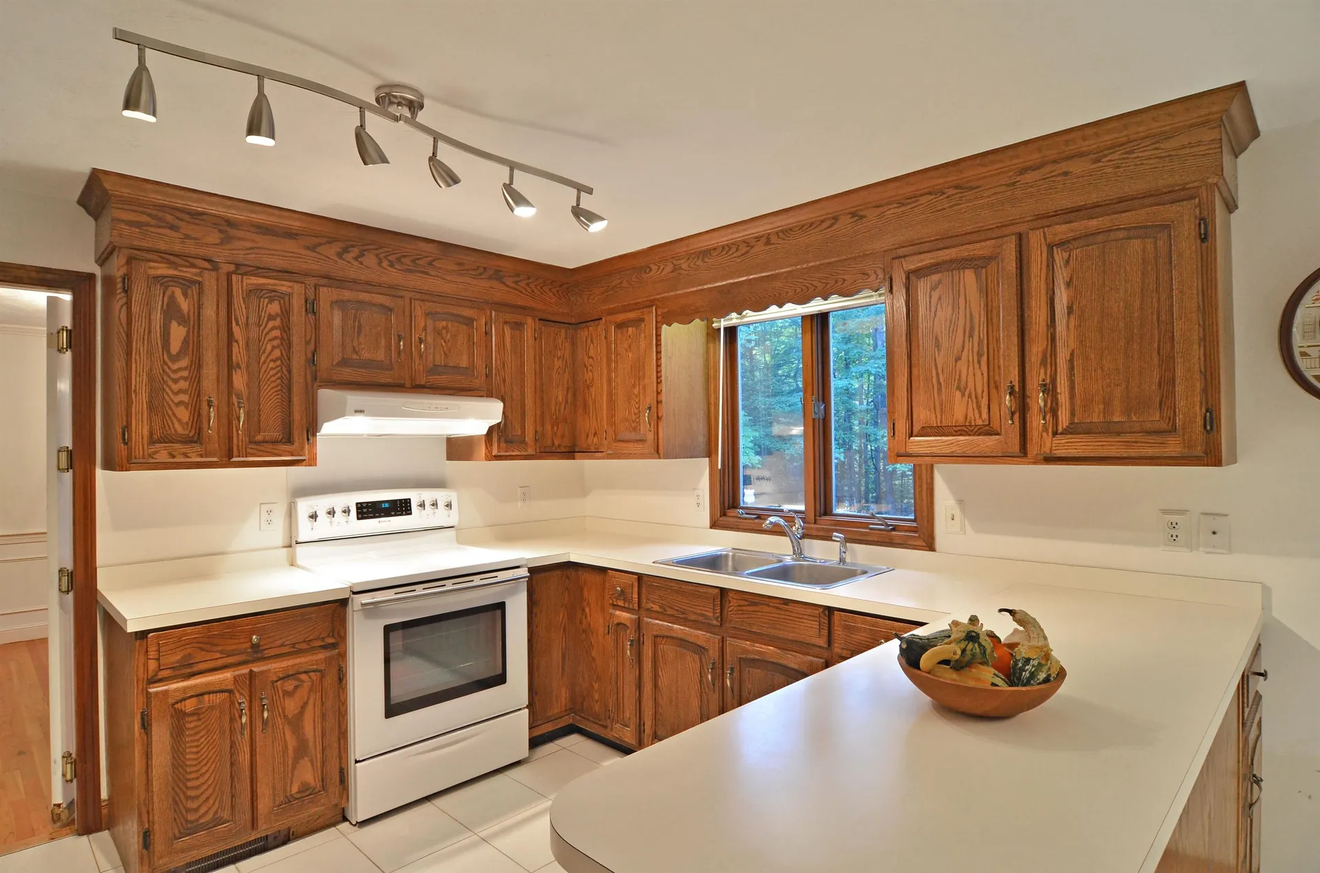 21 Oriole Drive Bedford NH 03110