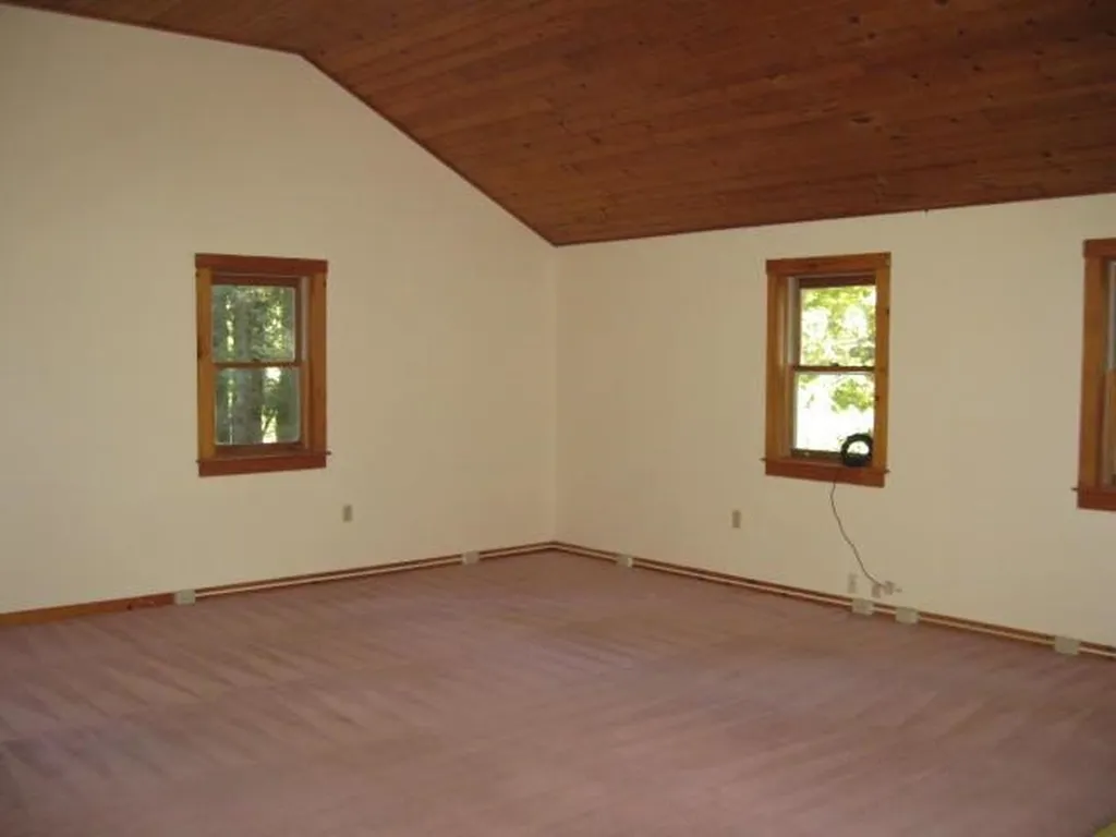 24 Hayward Drive Surry NH 03431