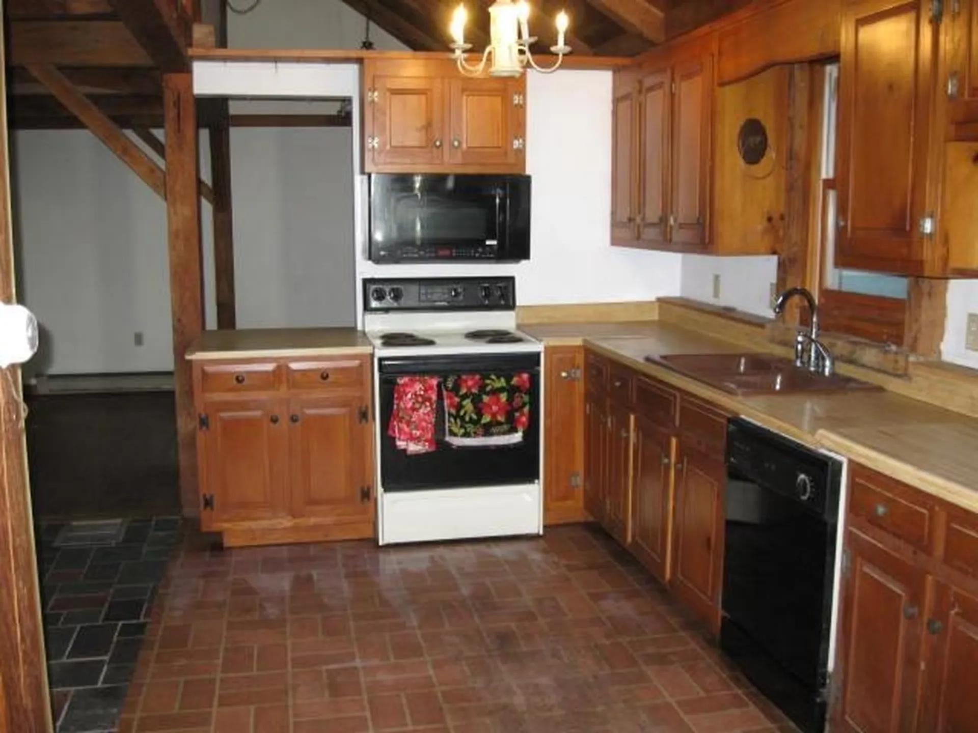 24 Hayward Drive Surry NH 03431