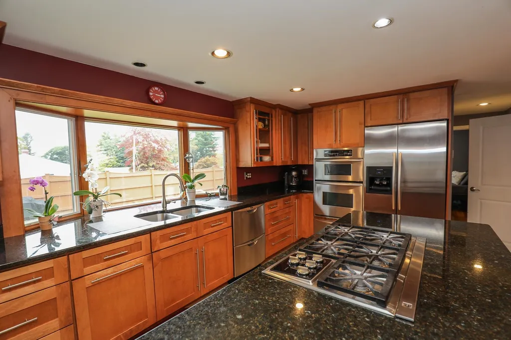 15 Mapleleaf Drive Nashua NH 03062