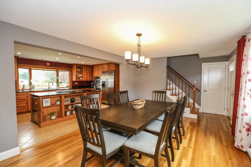15 Mapleleaf Drive Nashua NH 03062