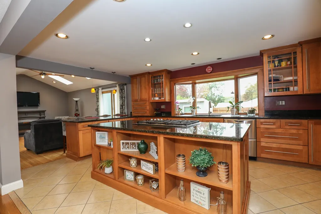 15 Mapleleaf Drive Nashua NH 03062