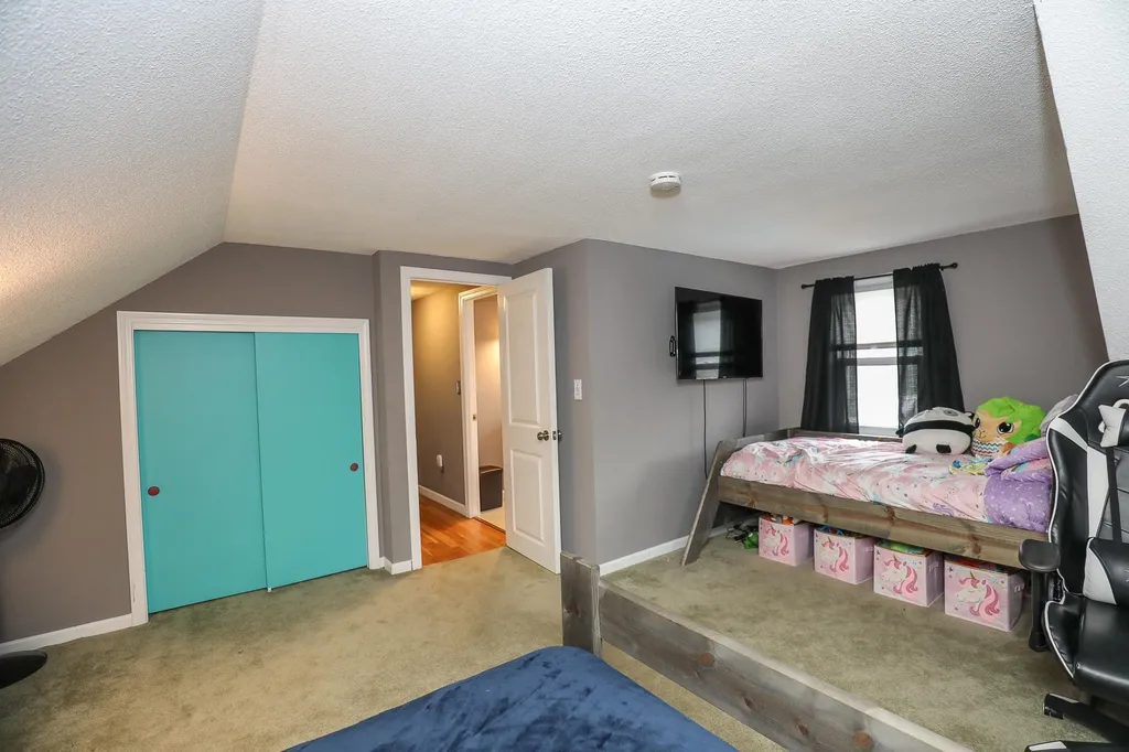 15 Mapleleaf Drive Nashua NH 03062