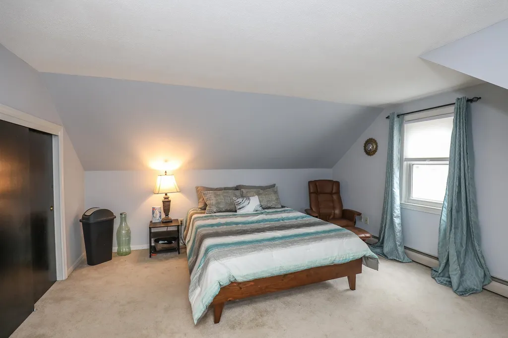 15 Mapleleaf Drive Nashua NH 03062