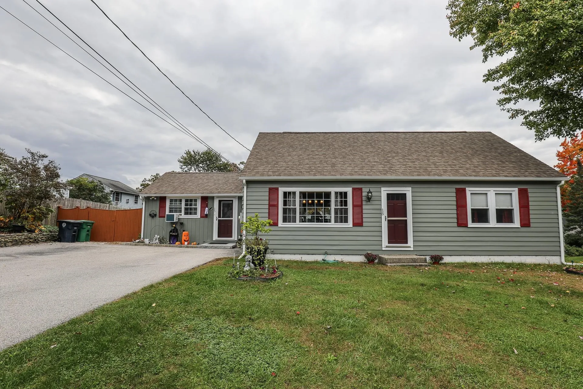 15 Mapleleaf Drive Nashua NH 03062