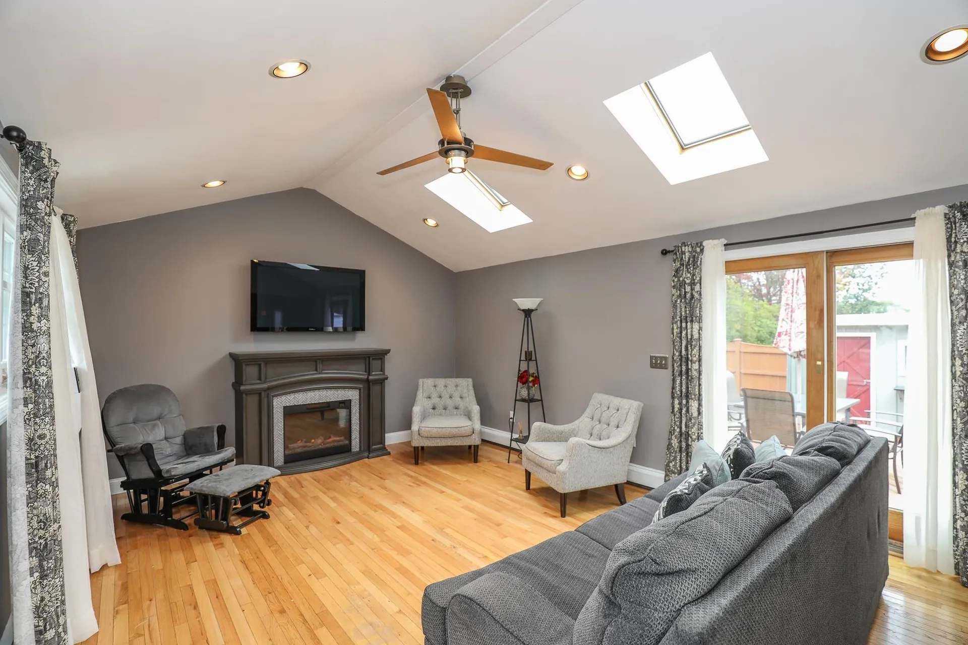 15 Mapleleaf Drive Nashua NH 03062