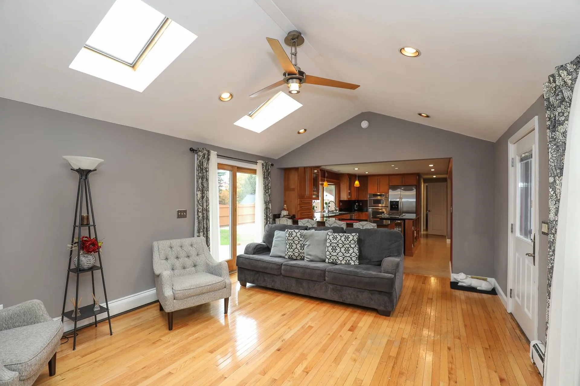 15 Mapleleaf Drive Nashua NH 03062