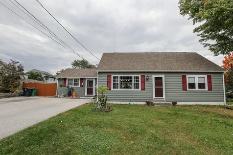 15 Mapleleaf Drive Nashua NH 03062