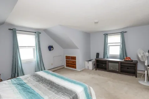 15 Mapleleaf Drive Nashua NH 03062