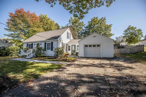 91 Elgin Avenue Manchester NH 03104