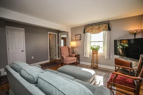 91 Elgin Avenue Manchester NH 03104