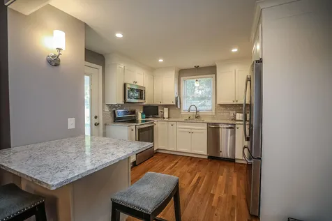 91 Elgin Avenue Manchester NH 03104