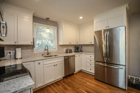 91 Elgin Avenue Manchester NH 03104