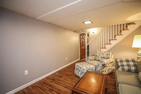 91 Elgin Avenue Manchester NH 03104