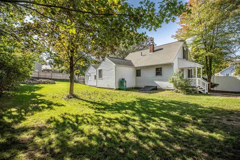 91 Elgin Avenue Manchester NH 03104