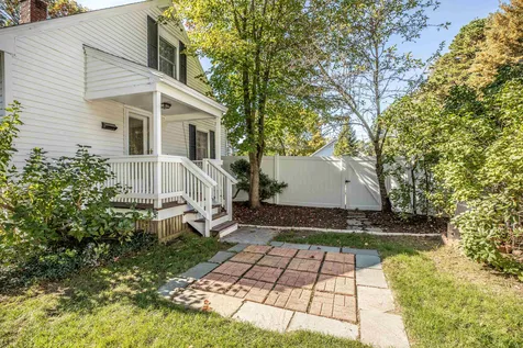 91 Elgin Avenue Manchester NH 03104
