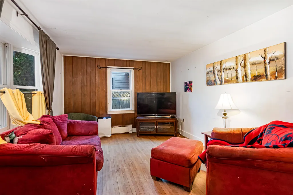 40 Prospect Street Essex VT 05452