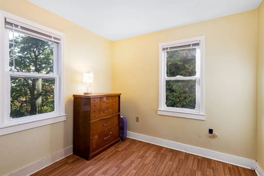 40 Prospect Street Essex VT 05452
