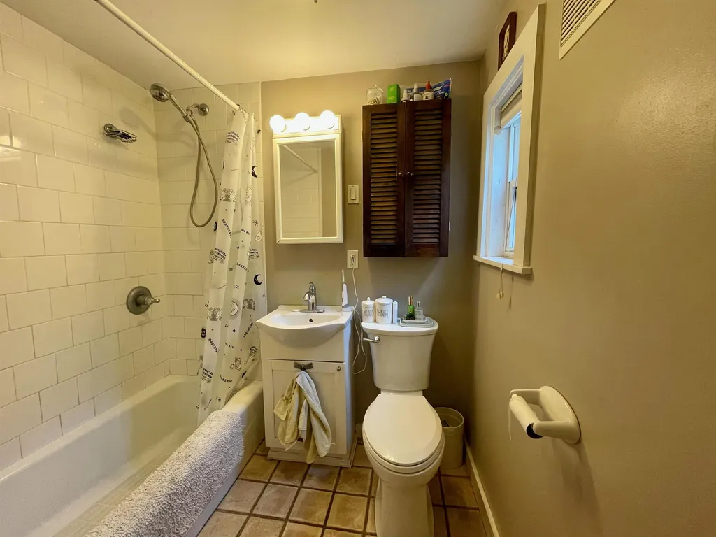 16 Hayward Street Burlington VT 05401