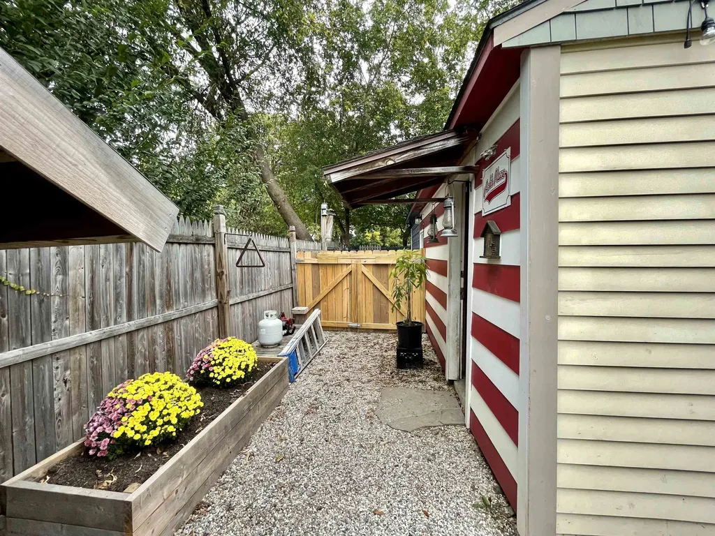 16 Hayward Street Burlington VT 05401