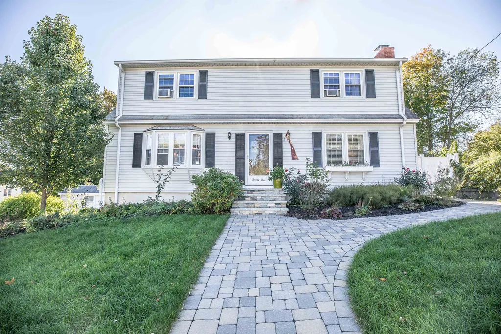 25 Shattuck Street Nashua NH 03064